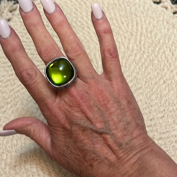 Lia Sophia Green & Silver Rhinestone Statement Ring Size 6 - Picture 4 of 16